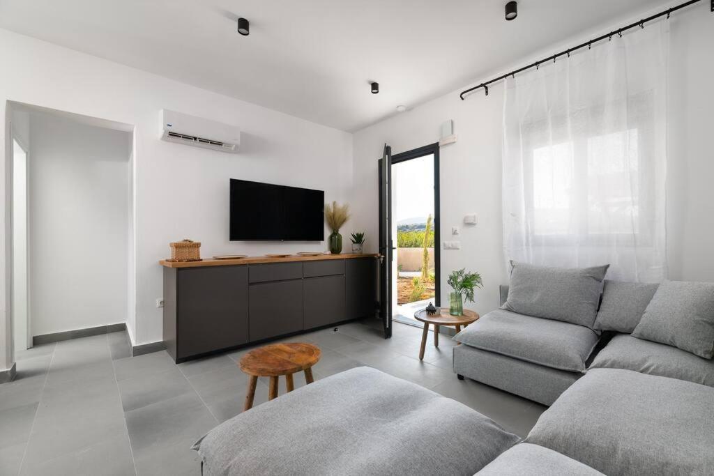 Seafish Villa, 2 Luxury At *