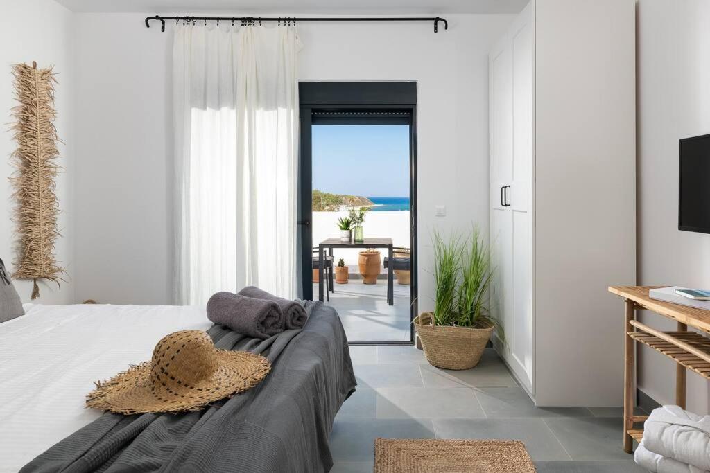 Seafish Villa, 2 Luxury At Villa Lachania